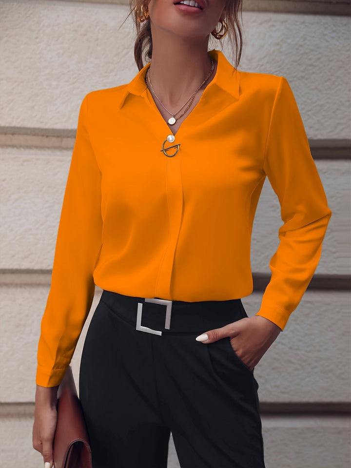 Sandra | Elegant Chiffon Blouse with V-Neck and Buttons